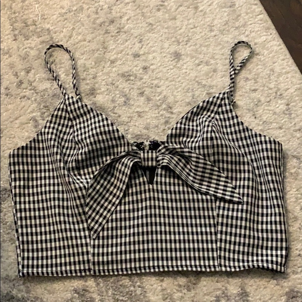 Black and white crop top